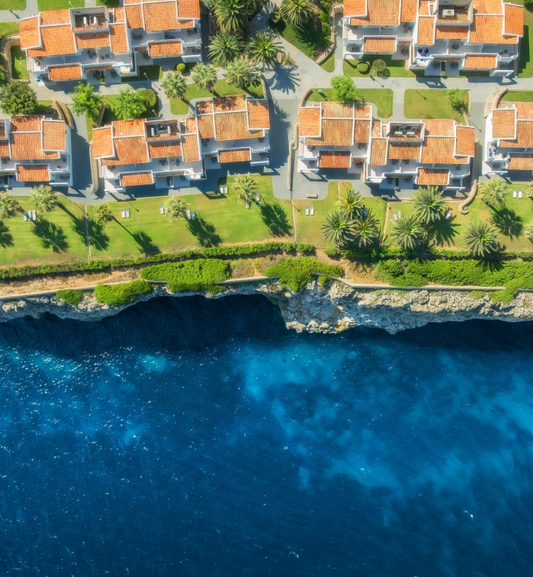 Abogados inmobiliarios en Mallorca que ofrecen asistencia jurídica especializada para garantizar la seguridad de las transacciones inmobiliarias.